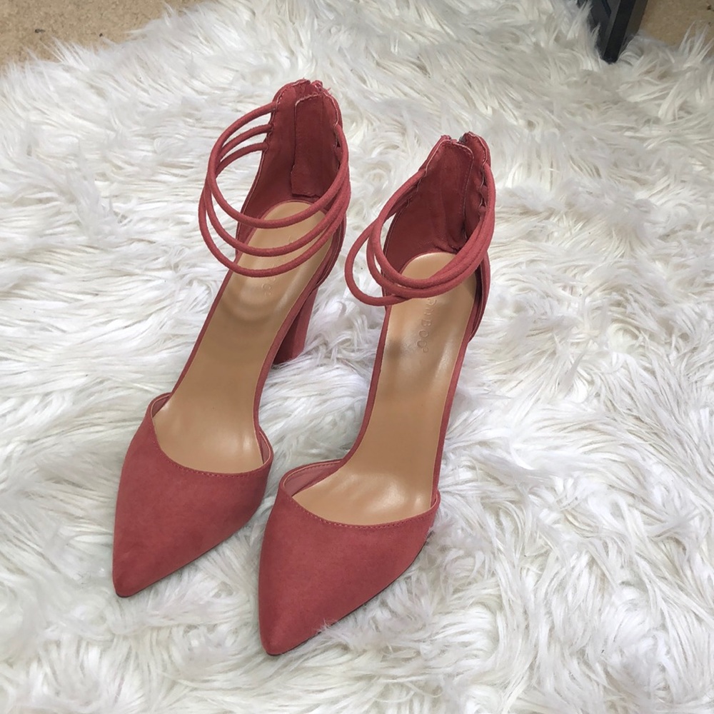 NWOT Red Pump Heels